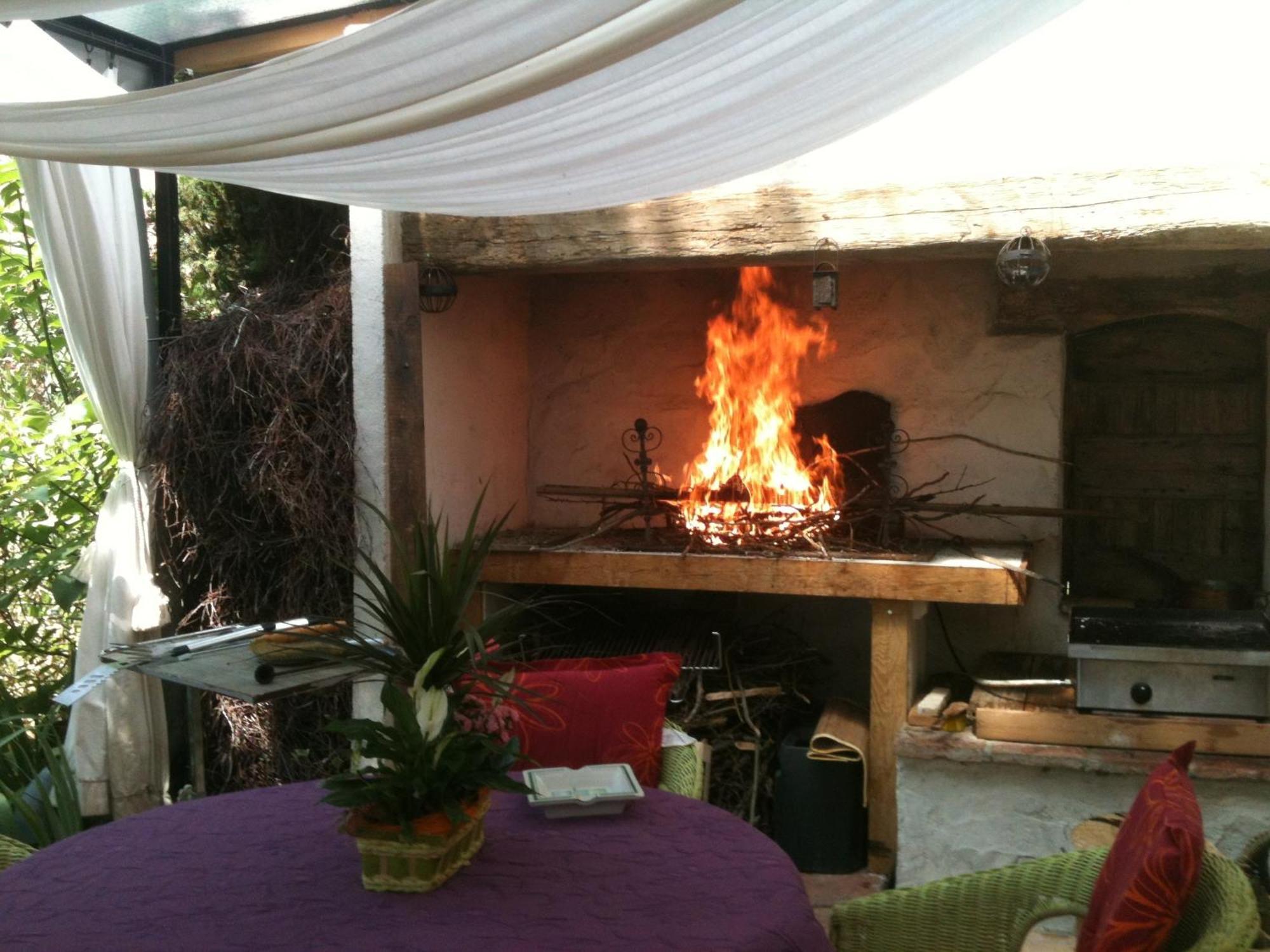 Chambre D'Hotes "Le Village" Villenouvelle エクステリア 写真