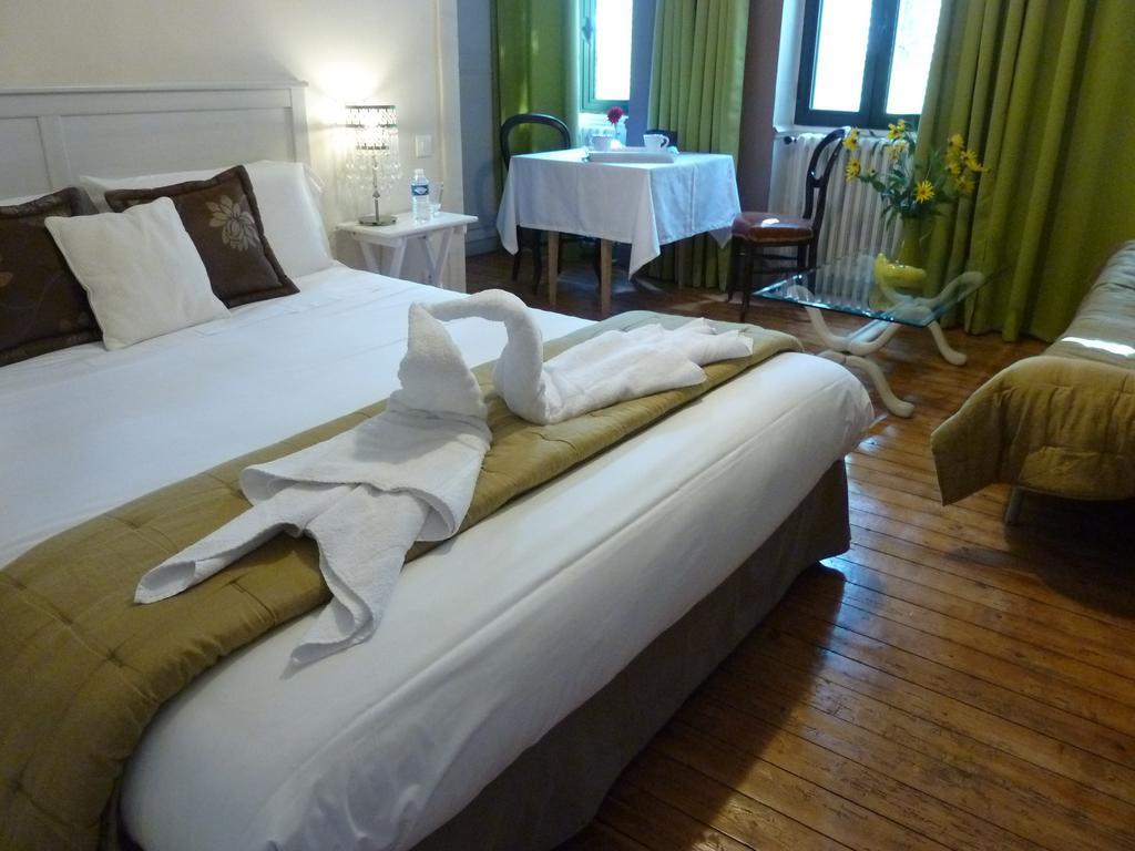 Chambre D'Hotes "Le Village" Villenouvelle エクステリア 写真