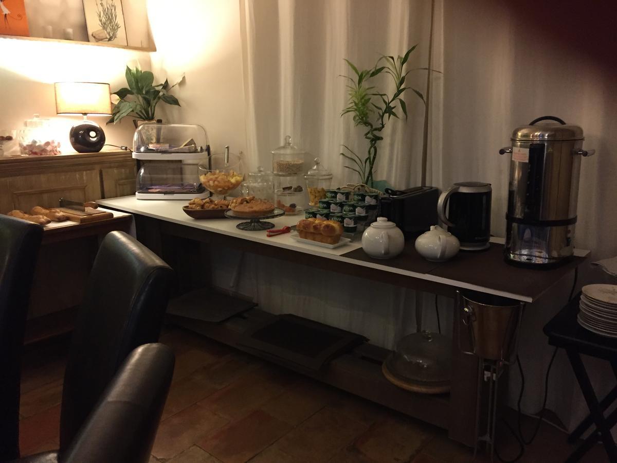 Chambre D'Hotes "Le Village" Villenouvelle エクステリア 写真